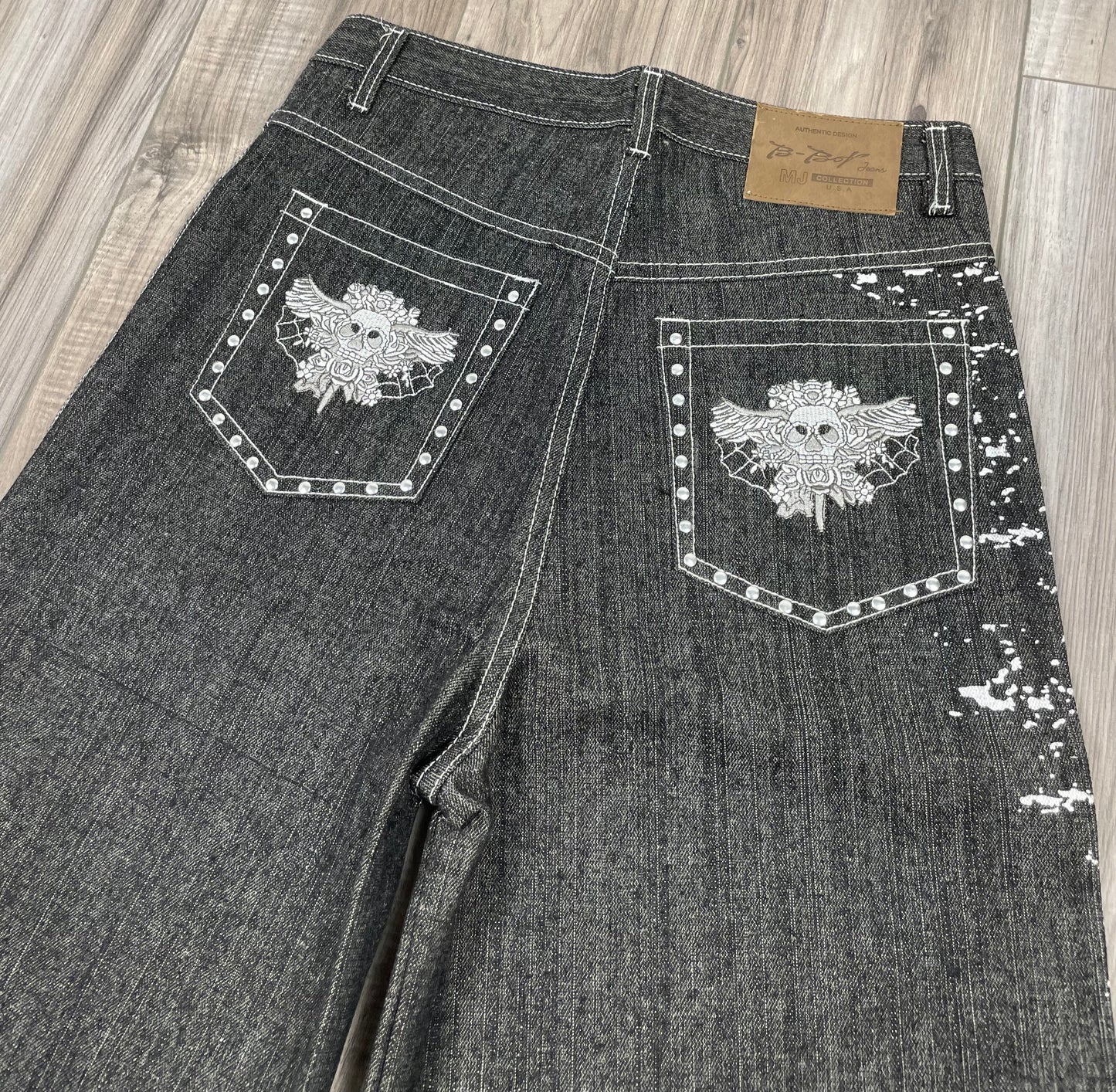 Baggy Skull Embroidered Shorts